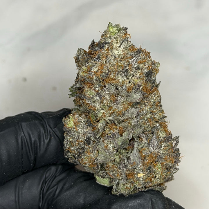 Death Killer Pink AAAAA Indica large bud close-up – weed delivery Toronto