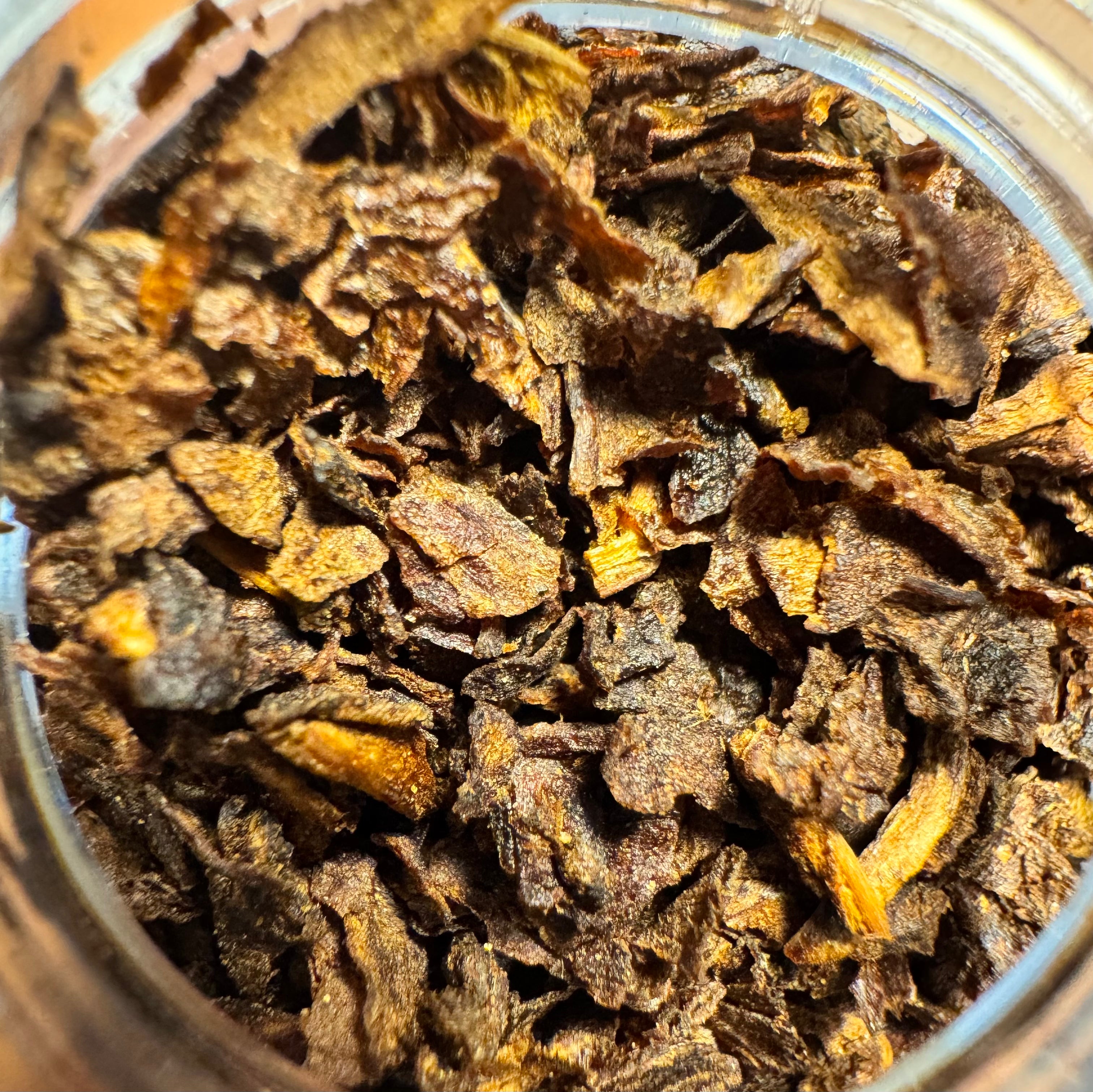 Close-up of Steamin Hazelnut & Chocolate shaker – premium herbal blend Toronto cannabis Hot Grabba shakers