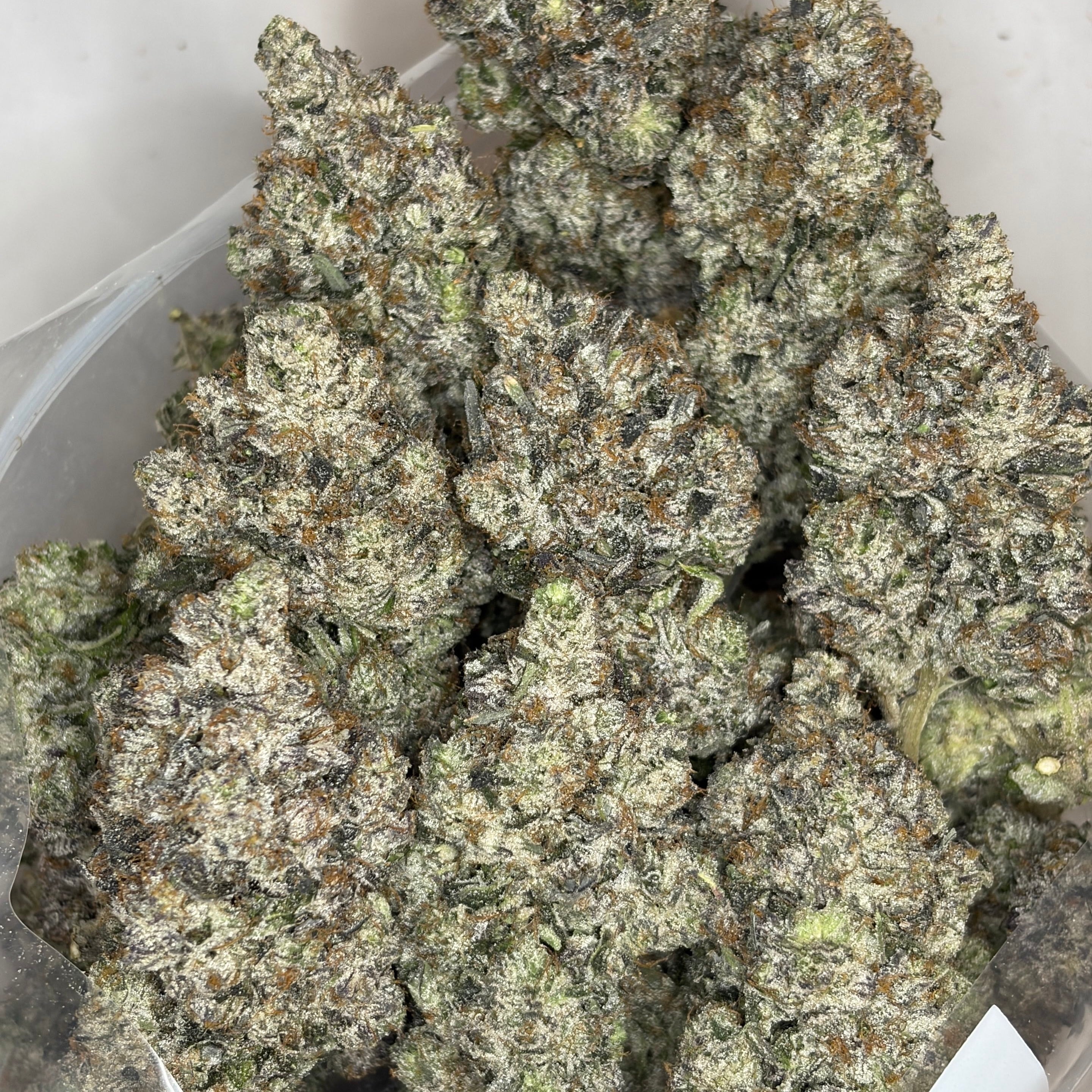 King Louis XIII AAAAA buds – large dense nugs coated in frosty trichomes for premium indica gas lovers