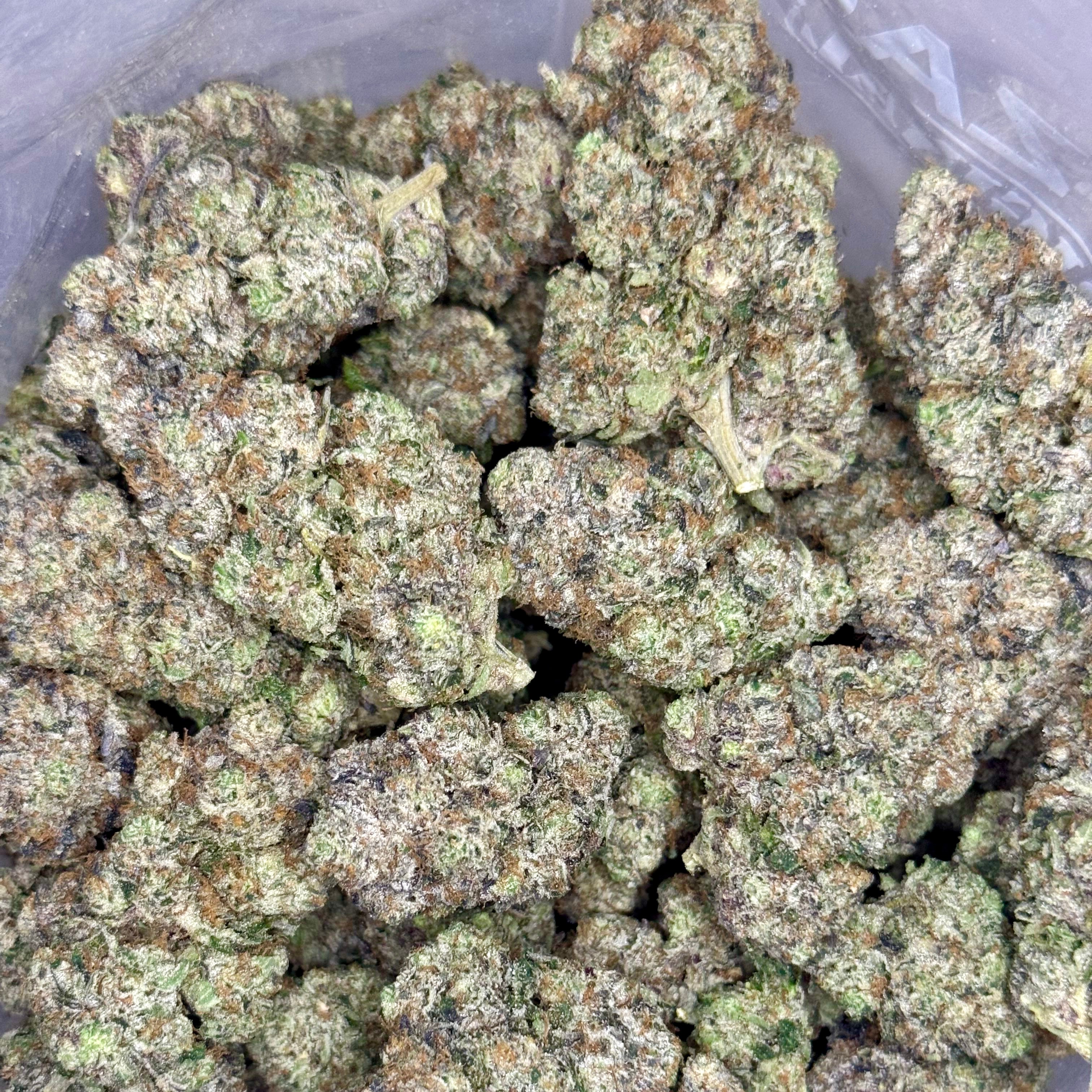Lemon Maraschino Hybrid AAAAA buds – frosty light green and purple nugs, top shelf weed Toronto