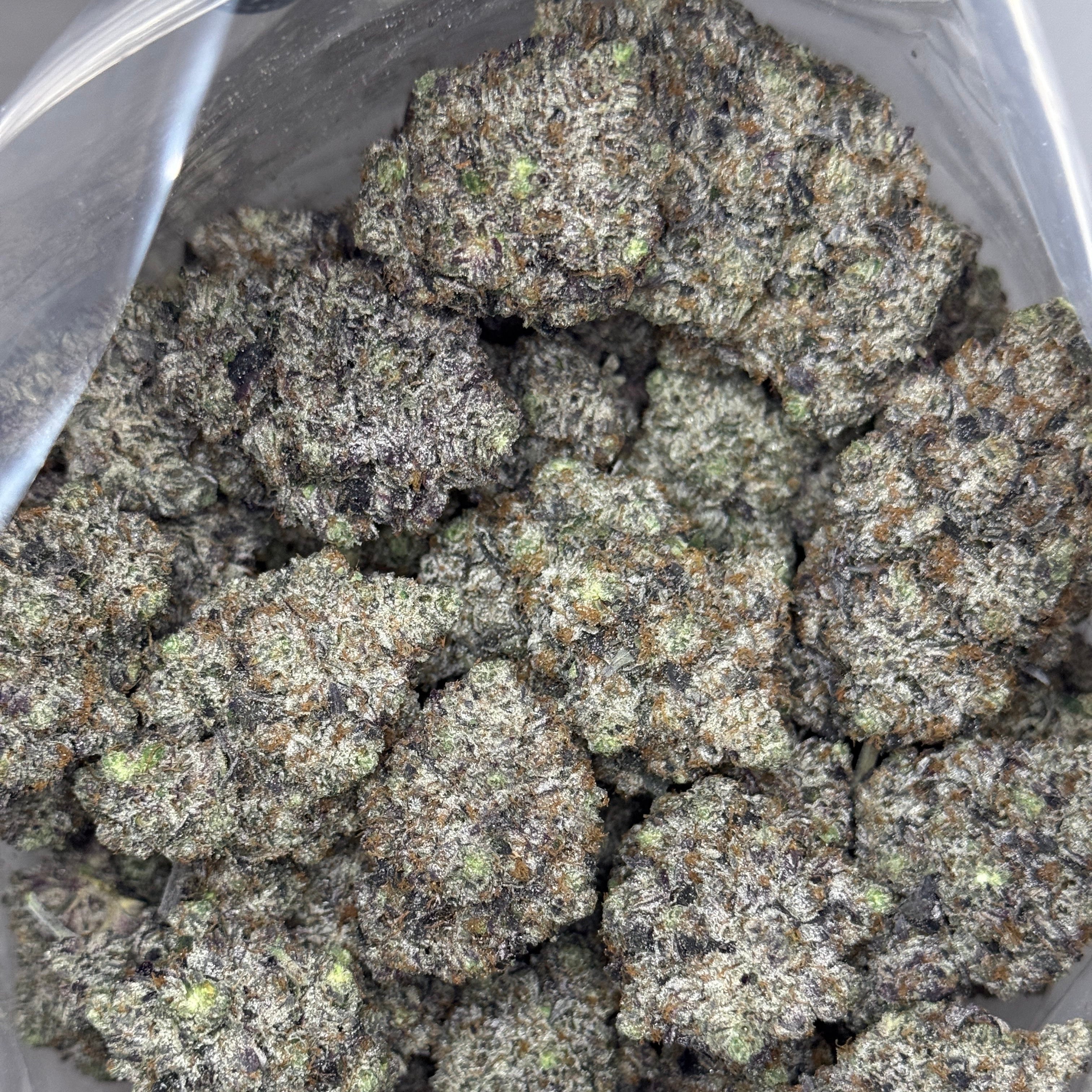 Passout Pink LSO indica AAAAA luxury super quad – 38% THC dense frosty buds in container – gas & berry flavour – Toronto weed delivery