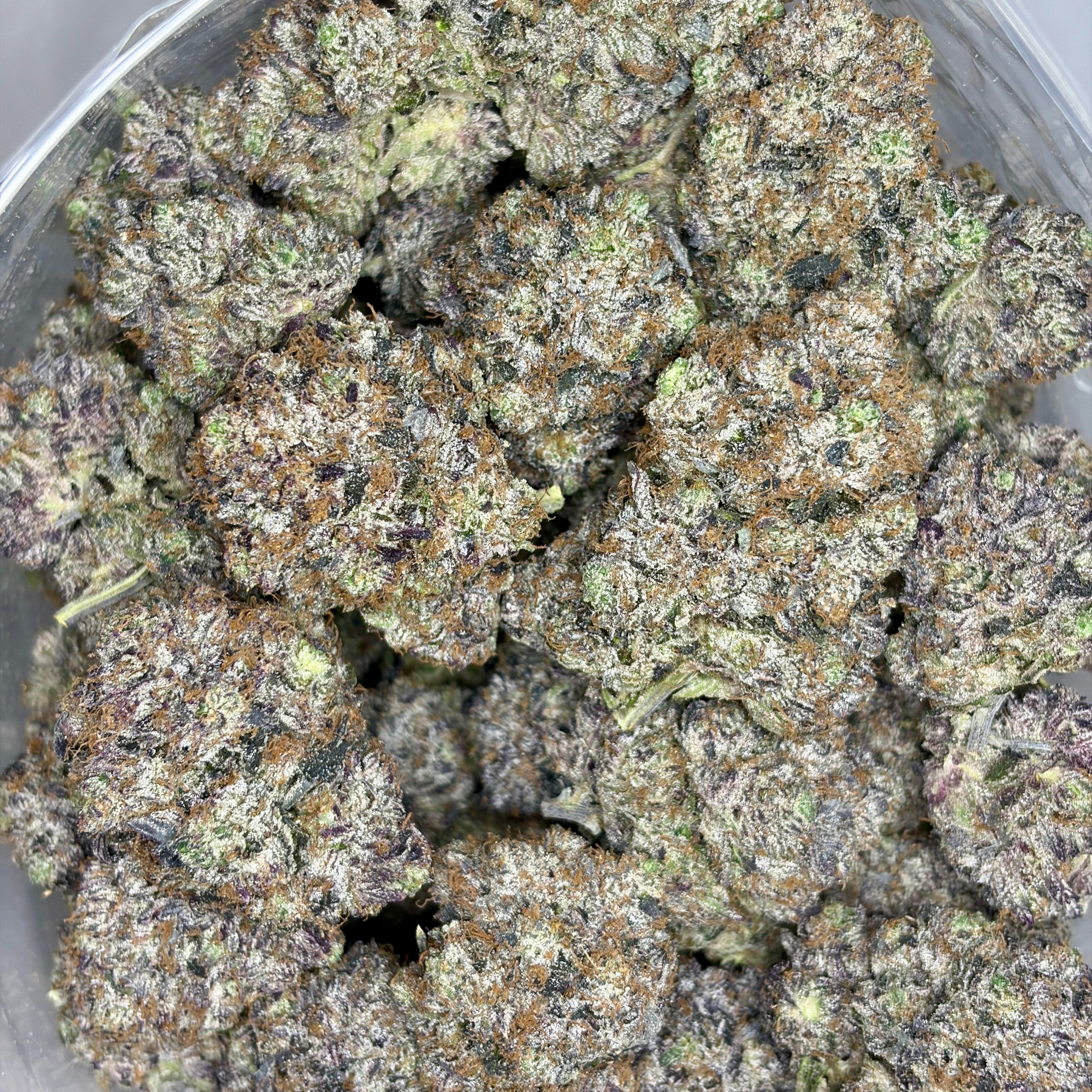 Pink CEO LSO frosty trichomes and pink gas crystals – AAAAA Indica weed Toronto